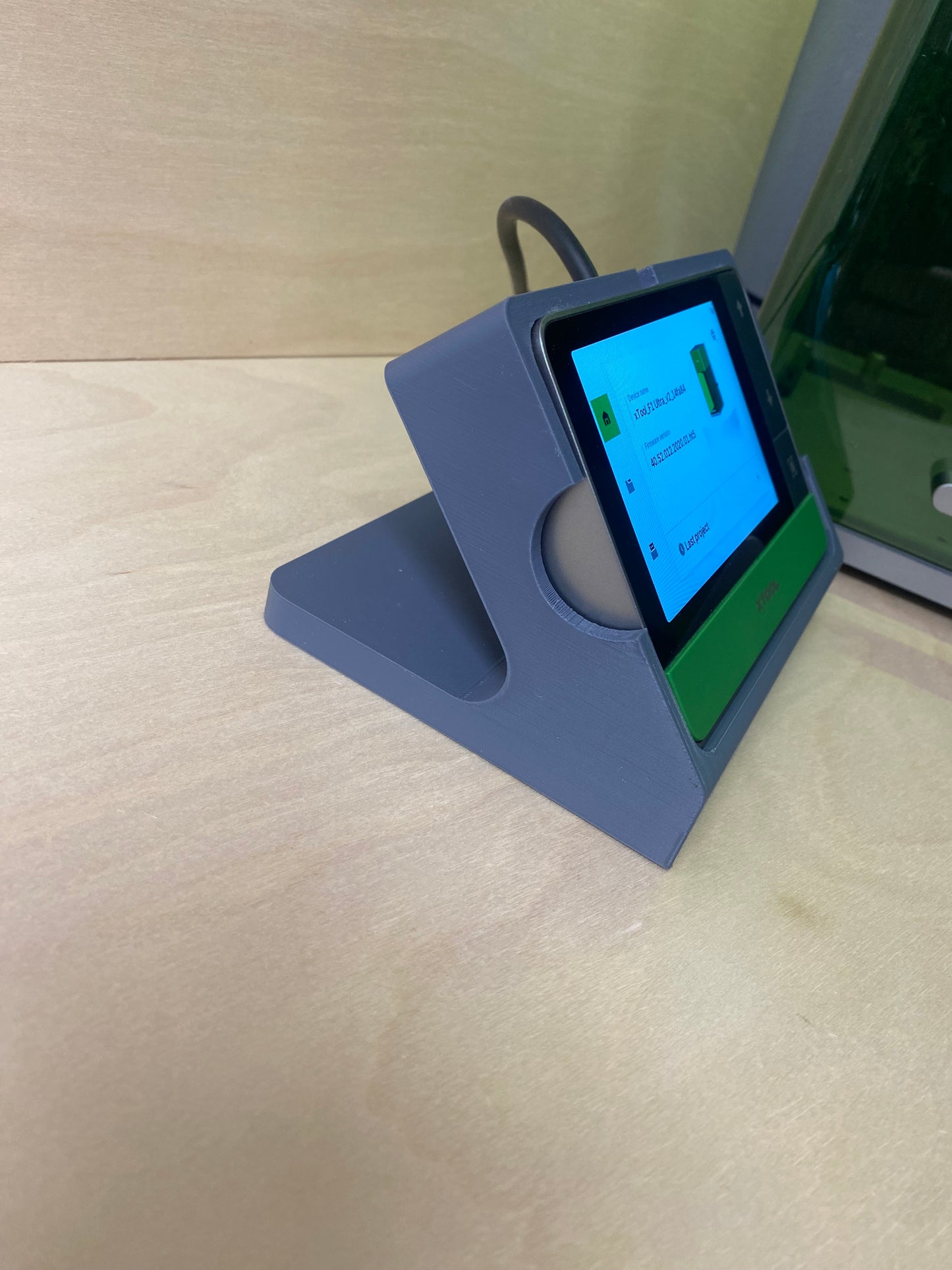 Holder til lcd skjerm. F1 Ultra