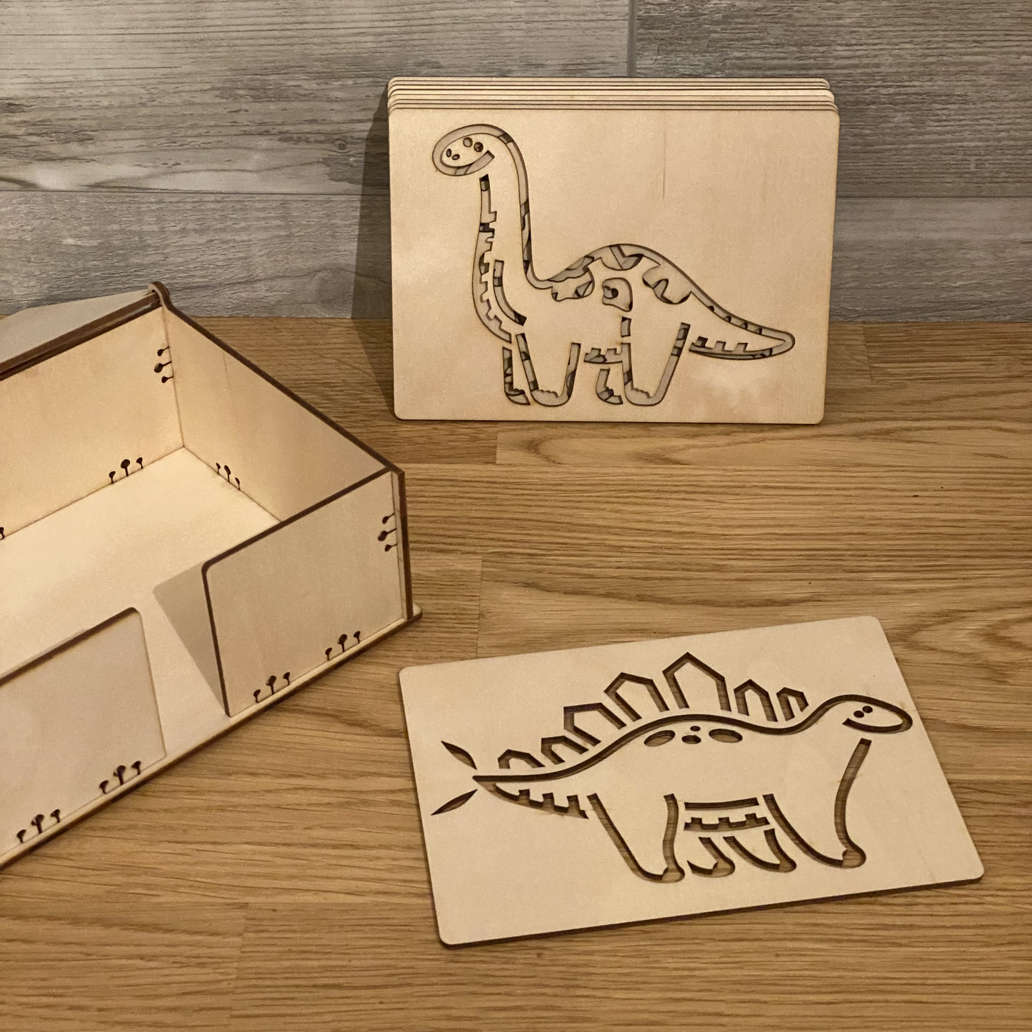Tegnesjablonger i tre – Dinosaurer (9stk)