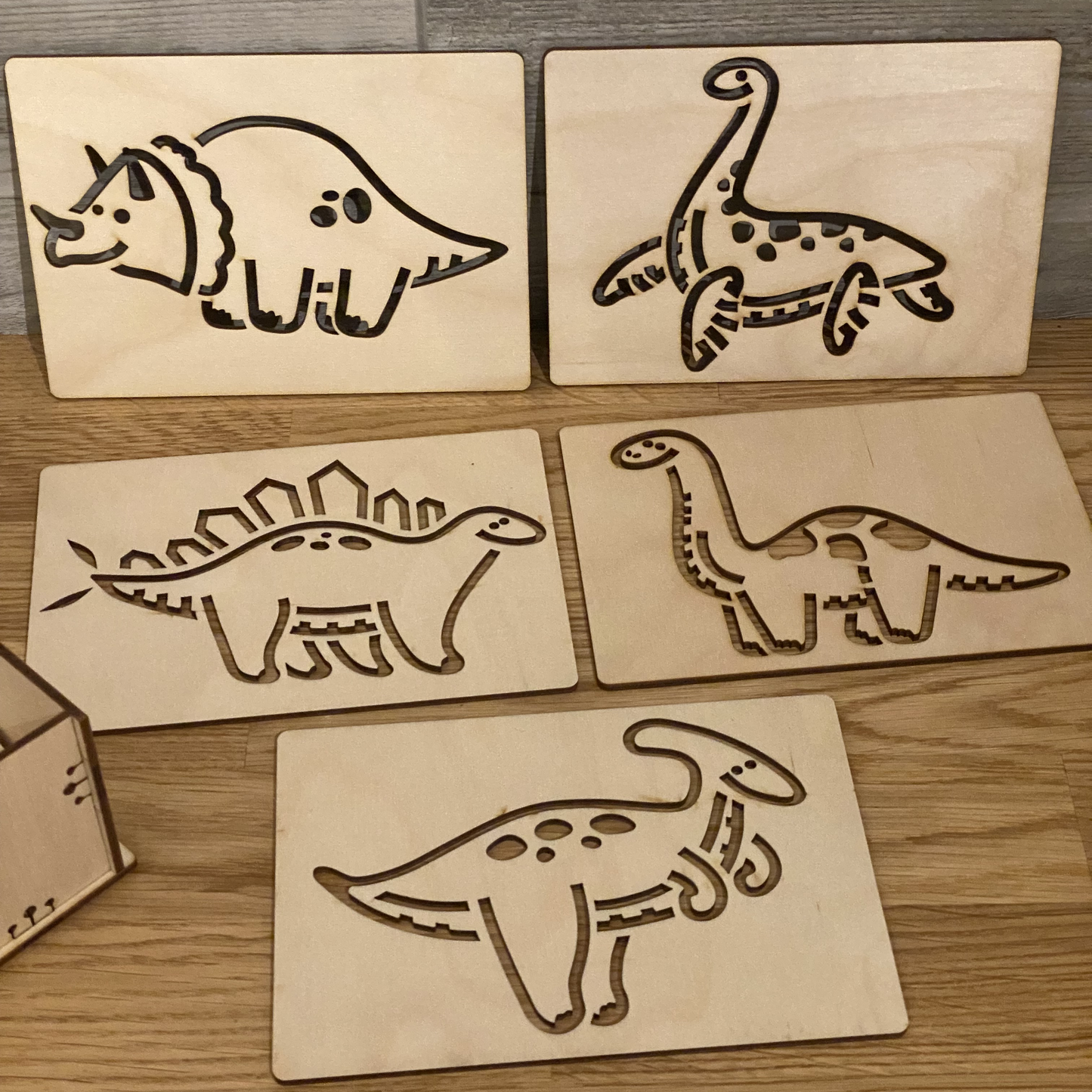 Tegnesjablonger i tre – Dinosaurer (9stk)