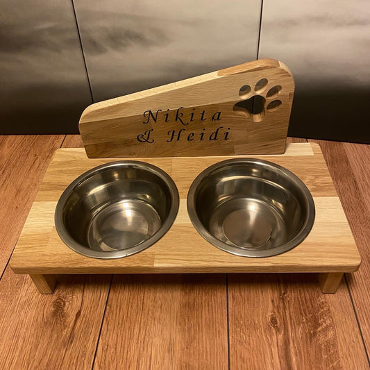 Matstasjon til hund og katt.